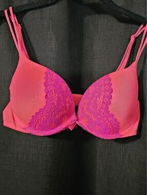 Victoria's Secret Neon Pink Very Sexy Pigeonnant Push-Up Bra 34C